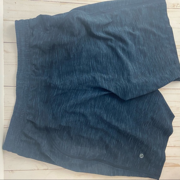 Lululemon Men’s Linerless Pace Breaker Shorts, Sz L - Picture 5 of 10
